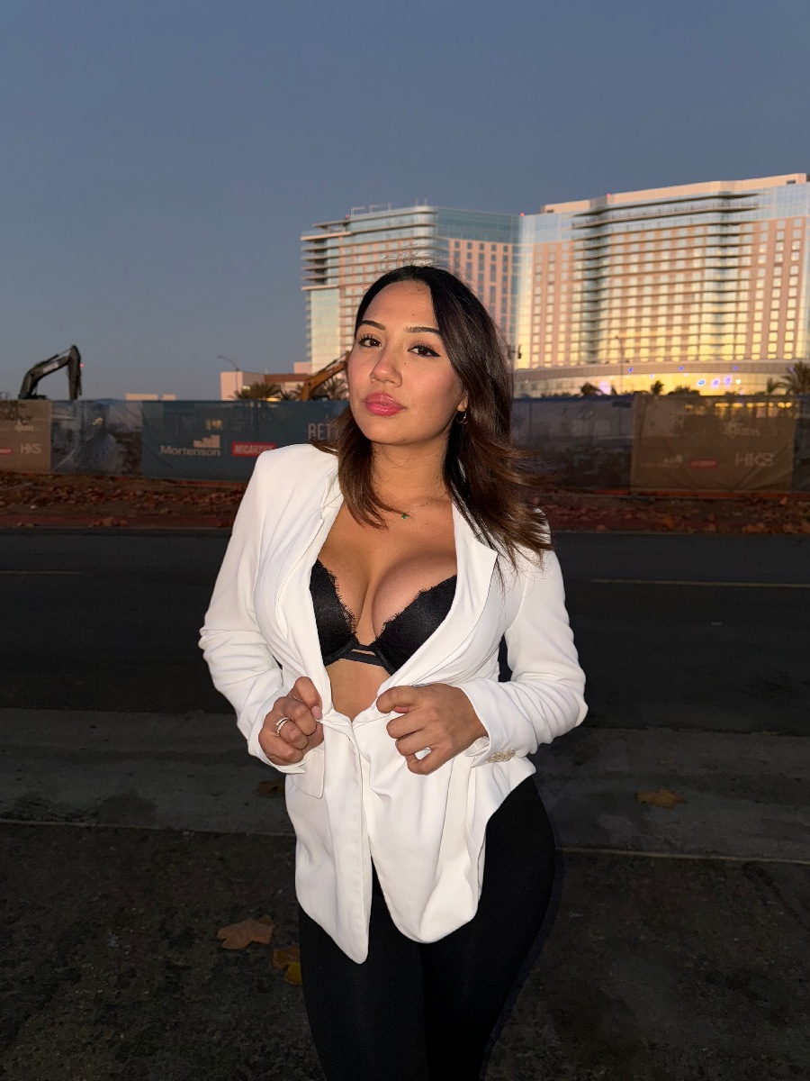 Take a pause and enjoy Ali Cruz — streaming from Khartoum