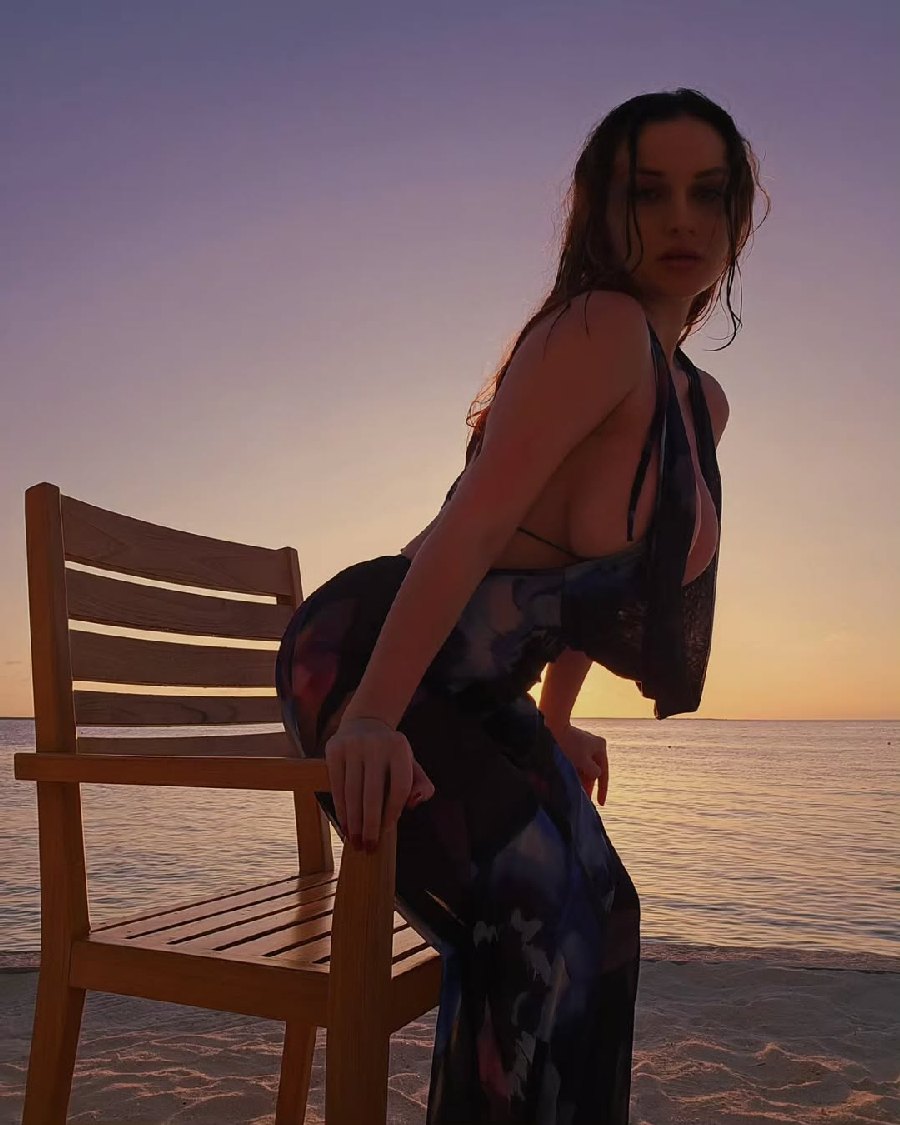 Sexy girl Miranda Faith nude in Khartoum